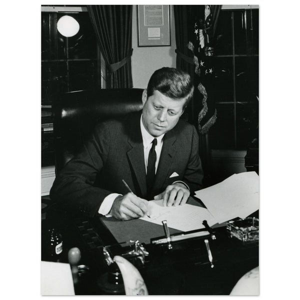 4298018 JFK and the Cuban Missile Crisis