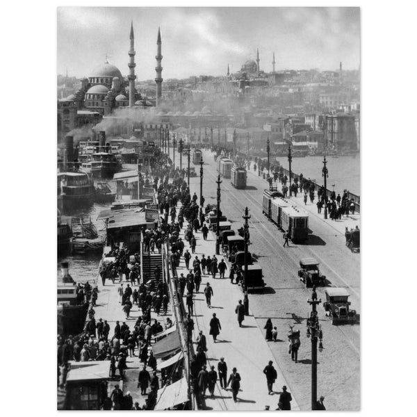 3866180 Turkey, Istanbul, The Galata Bridge.,1920